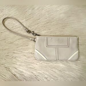 Coach Vintage White Leather Wristlet